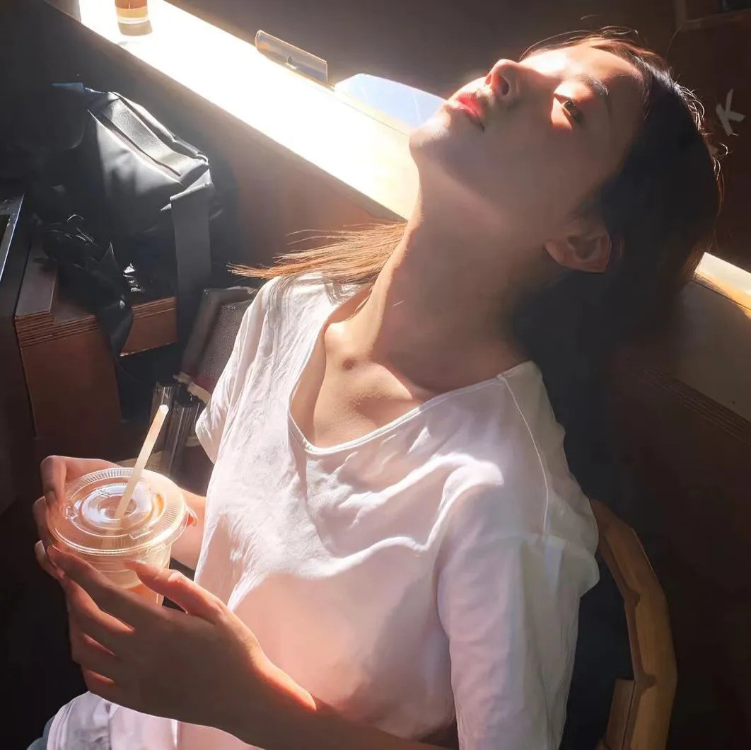 啄木鸟和雨在线观看